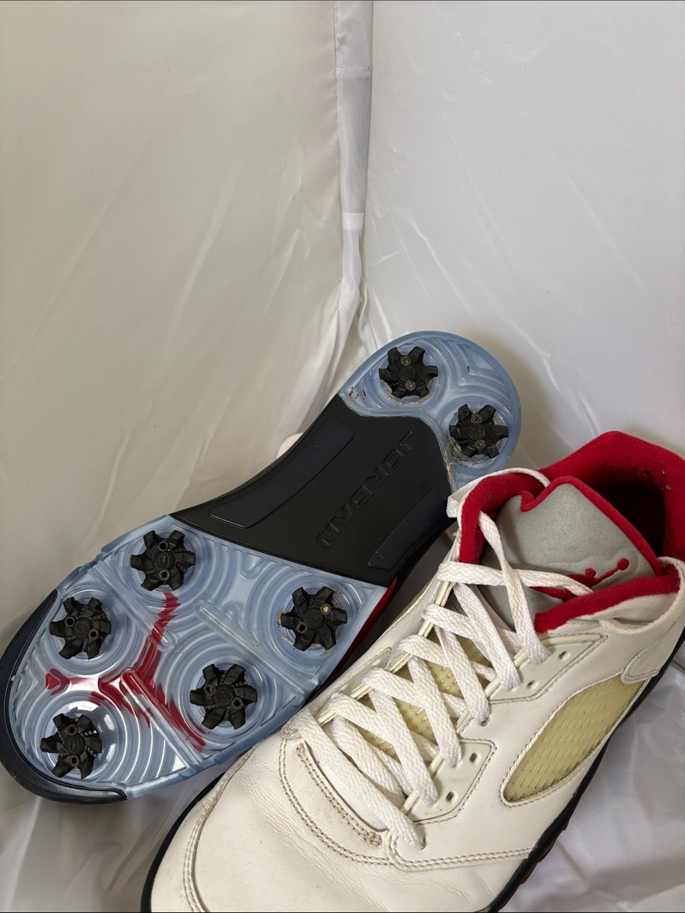 Nike White and Red Low-Top Athletic golf shoes